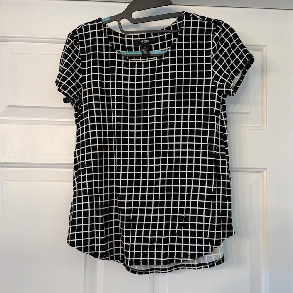 Petite small shirt black and white